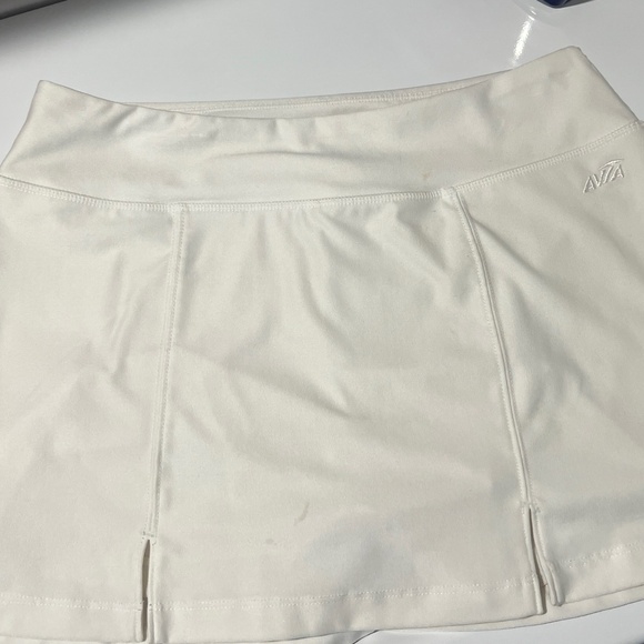 WOMEN'S TENNIS/GOLF SKORT SIZE SMALL - Picture 1 of 2